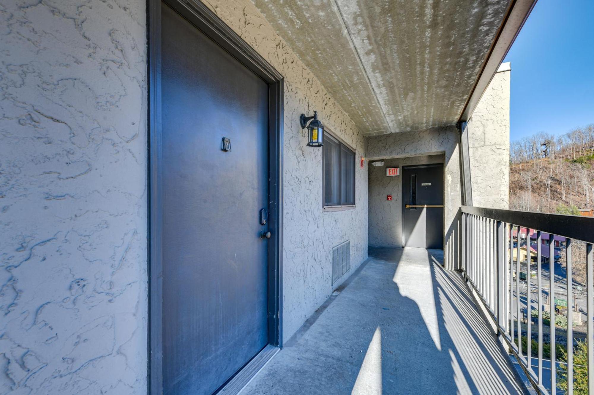 Downtown Gatlinburg Condo With Community Pool! Extérieur photo