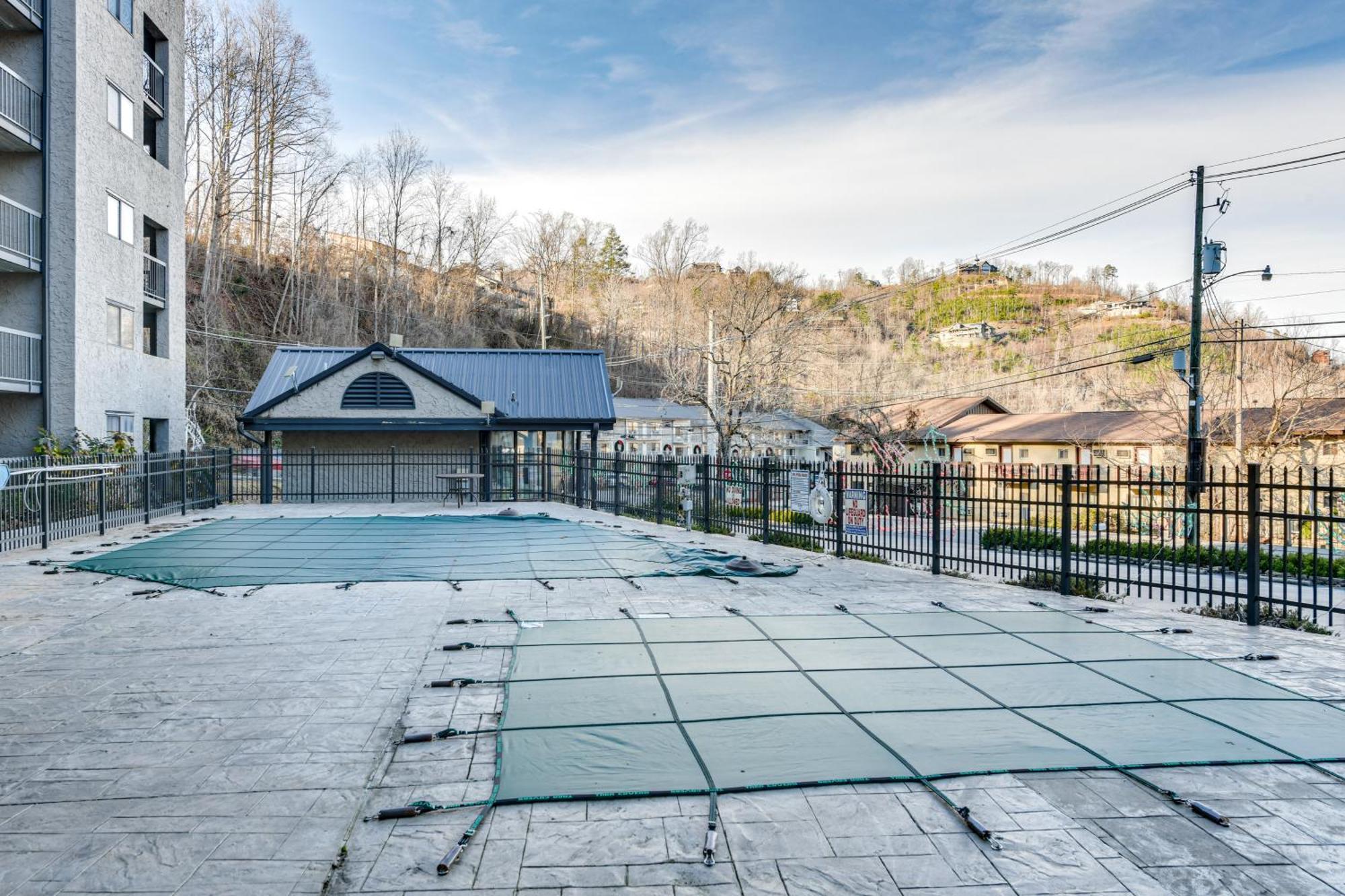 Downtown Gatlinburg Condo With Community Pool! Extérieur photo