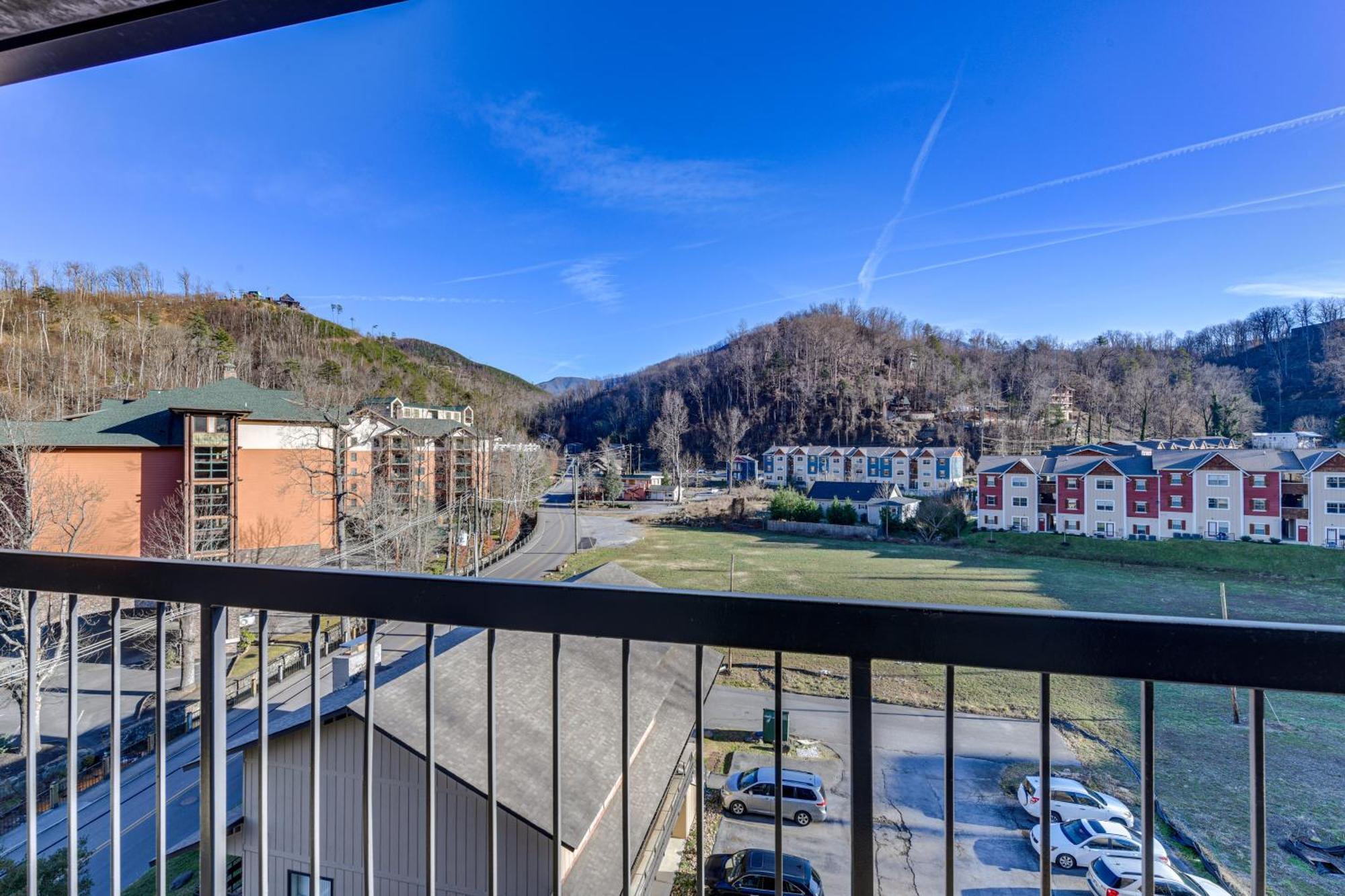 Downtown Gatlinburg Condo With Community Pool! Extérieur photo
